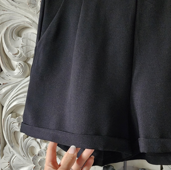 Black tailored trouser shorts - Picture 6 of 16